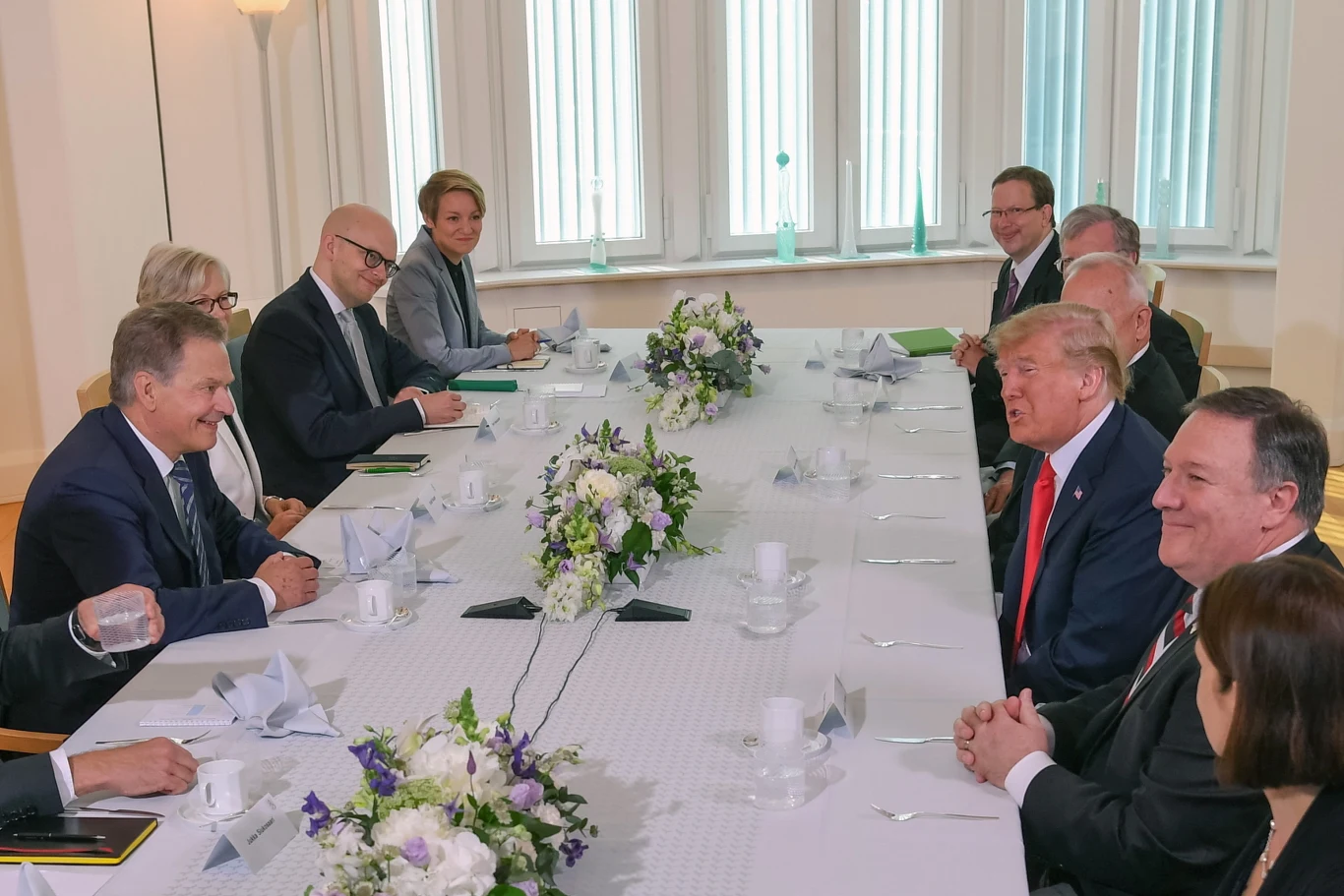 Donald Trump przed spotkaniem z Władimirem Putinem rozmawiał z prezydentem Finlandii Sauli Niinisto w rezydencji Mantyniemi w Helsinkach 