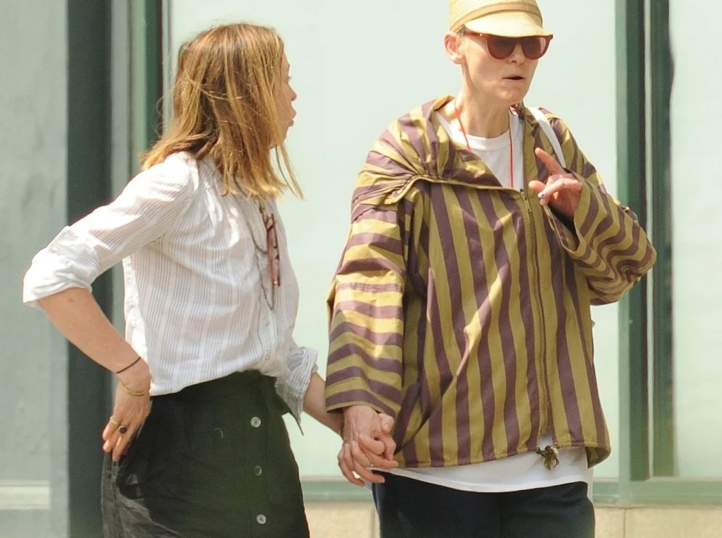 Tilda Swinton z tajemniczą kobietą