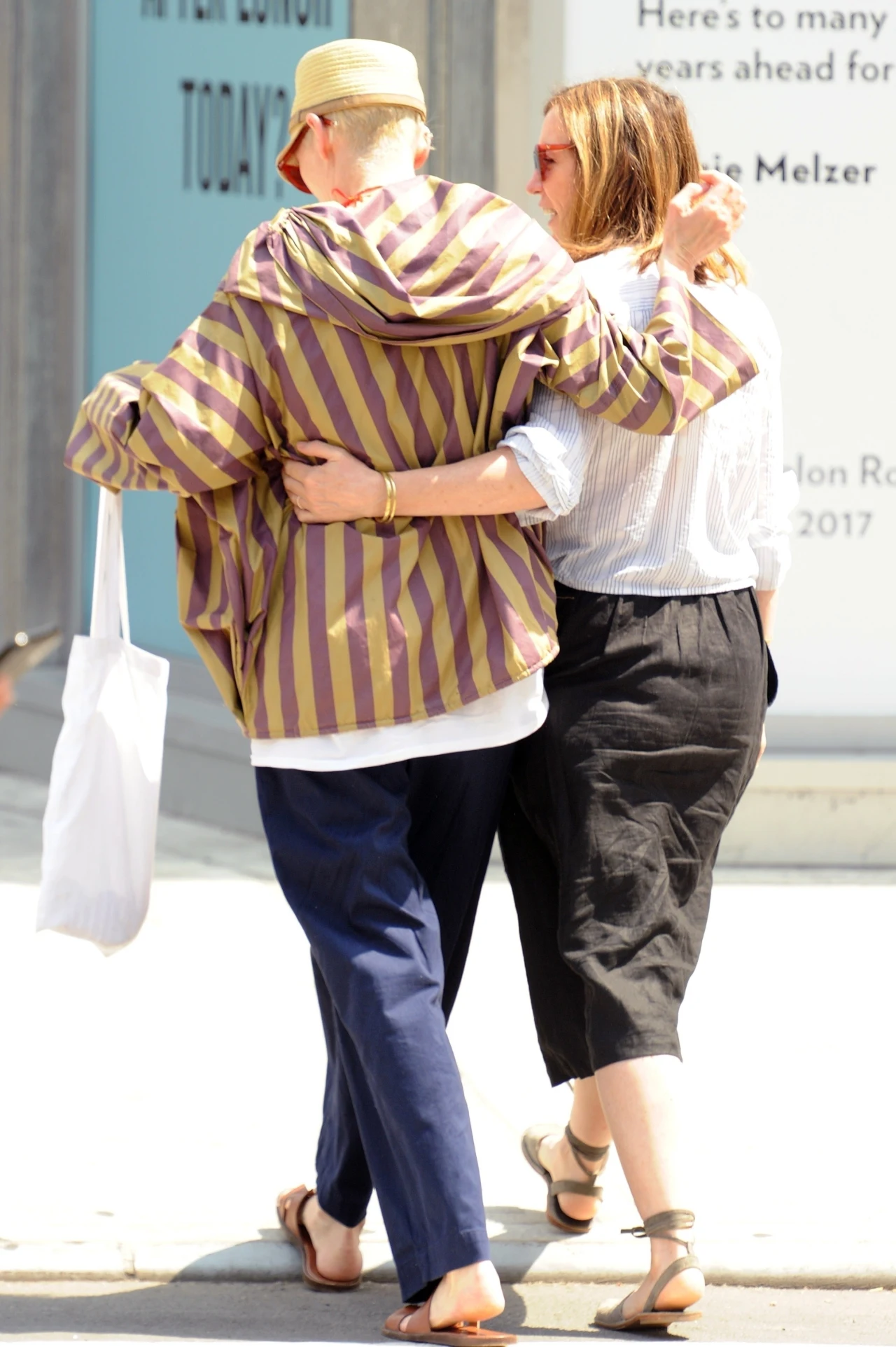 Później czule się obejmowały Później czule się obejmowały