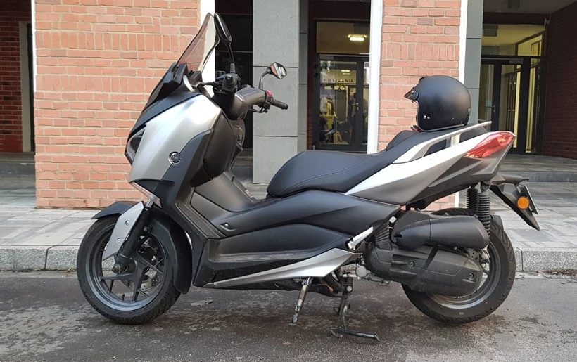 Yamaha X-Max 125