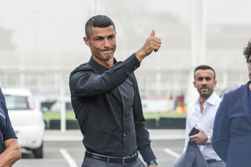 Cristiano Ronaldo Cristiano Ronaldo