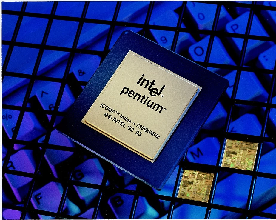 Intel Pentium z 1993 roku - jeden z najbardziej kultowych (najbardziej kultowy?) procesor Intela