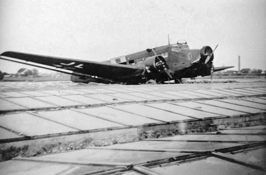 Ju-52 był podstawowym samolotem transportowym Luftwaffe