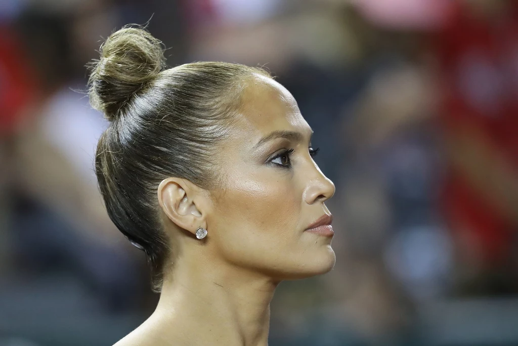 Jennifer Lopez stawia na naturalny blask 