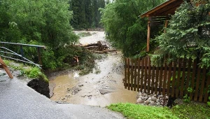 Podmyte drogi i mosty na Podhalu