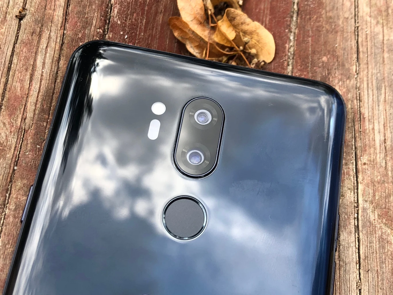 LG G7 ThinQ LG G7 ThinQ