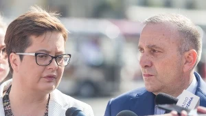 Katarzyna Lubnauer i Grzegorz Schetyna podczas konferencji prasowej we Wrocławiu