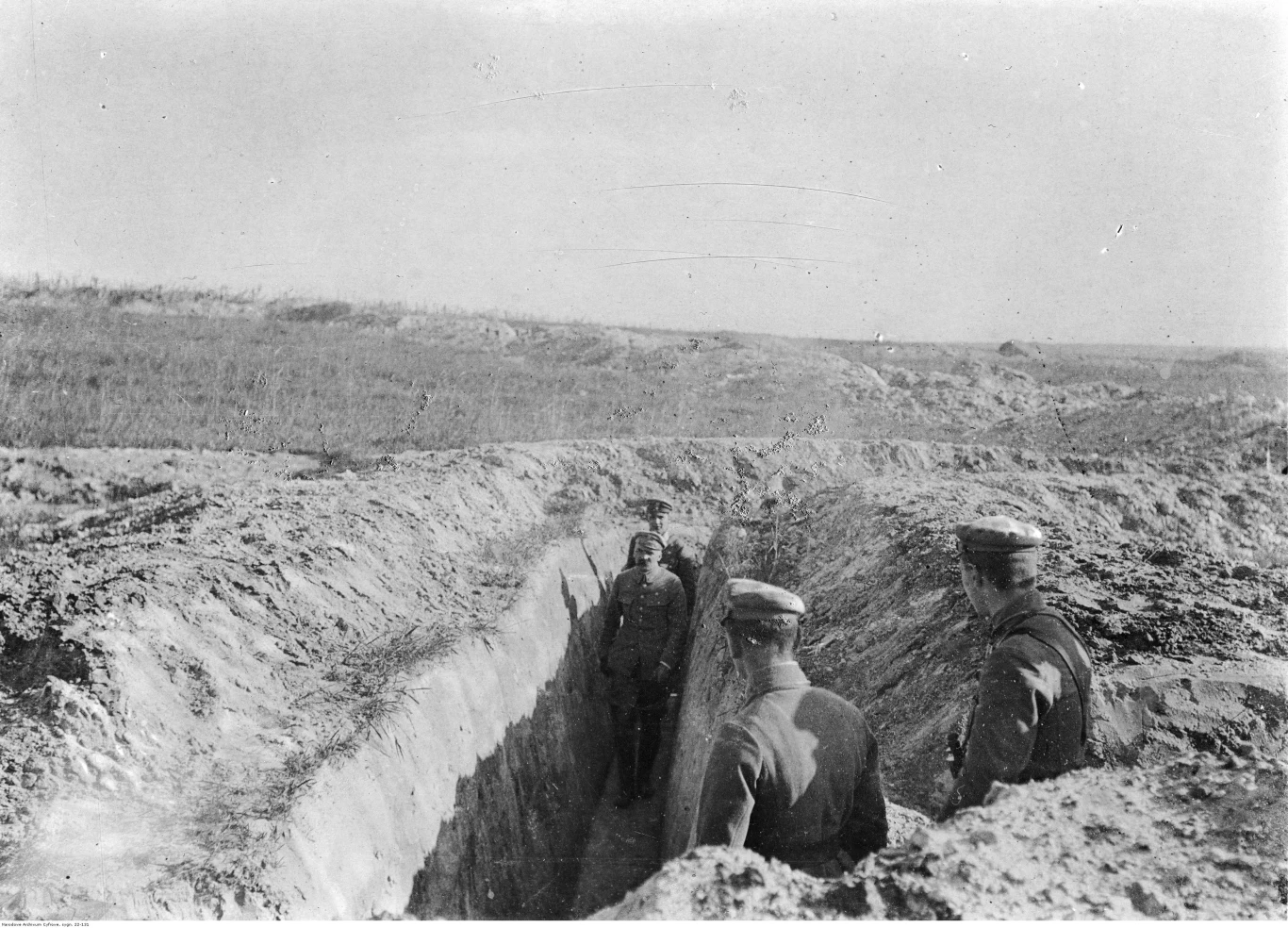 Józef Piłsudski w okopach nad Nidą. Rok 1915 Józef Piłsudski w okopach nad Nidą. Rok 1915