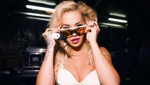 Rita Ora odsłania ciało na imprezie