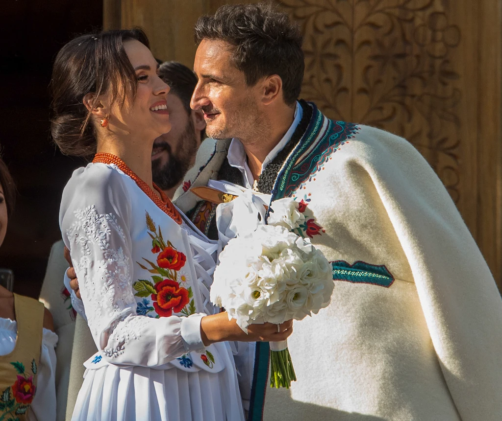 Paulina Krupińska i Sebastian Karpiel-Bułecka w dniu ślubu