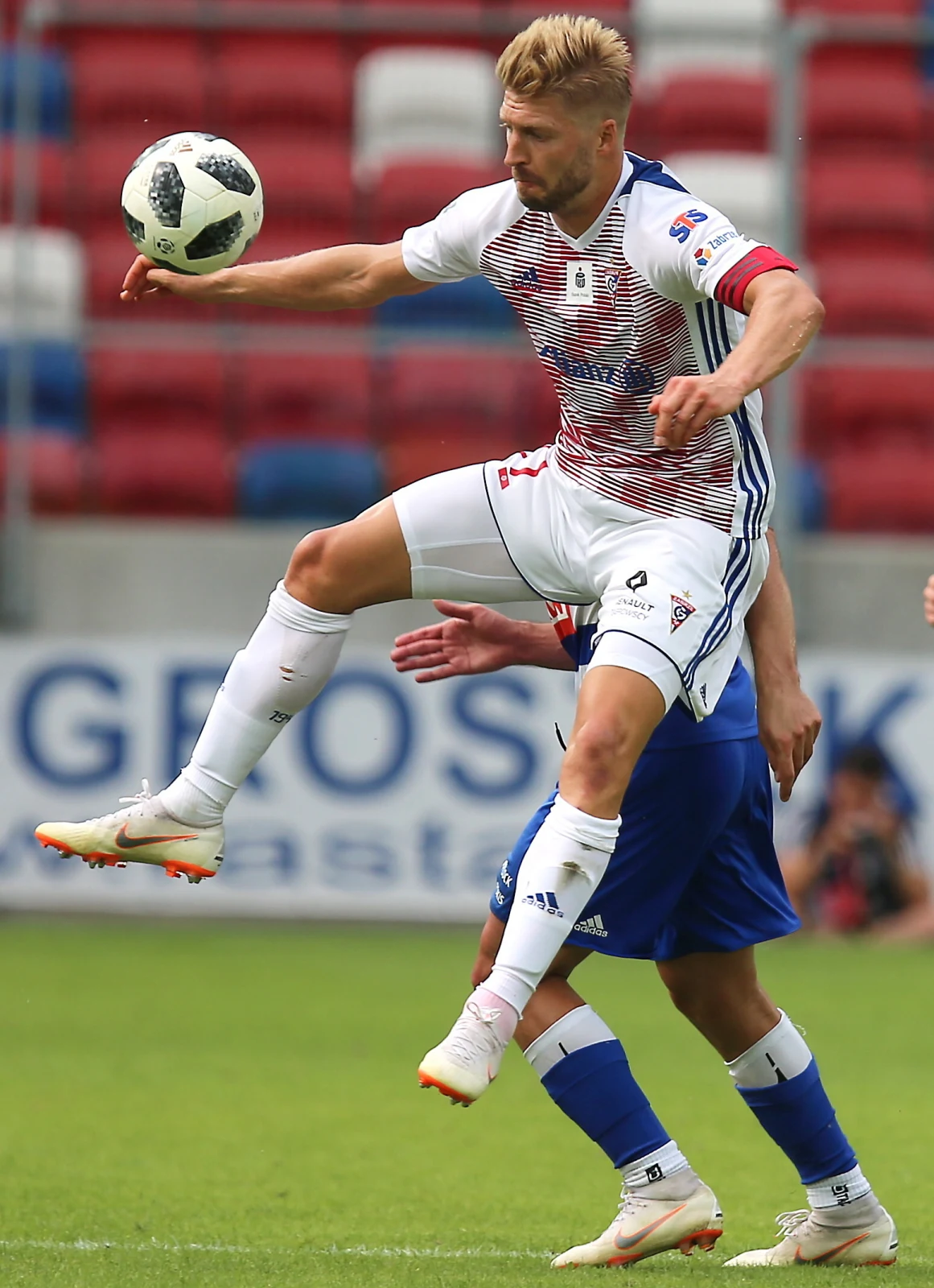 Zawodnik Górnika Zabrze Szymon Matuszek Zawodnik Górnika Zabrze Szymon Matuszek