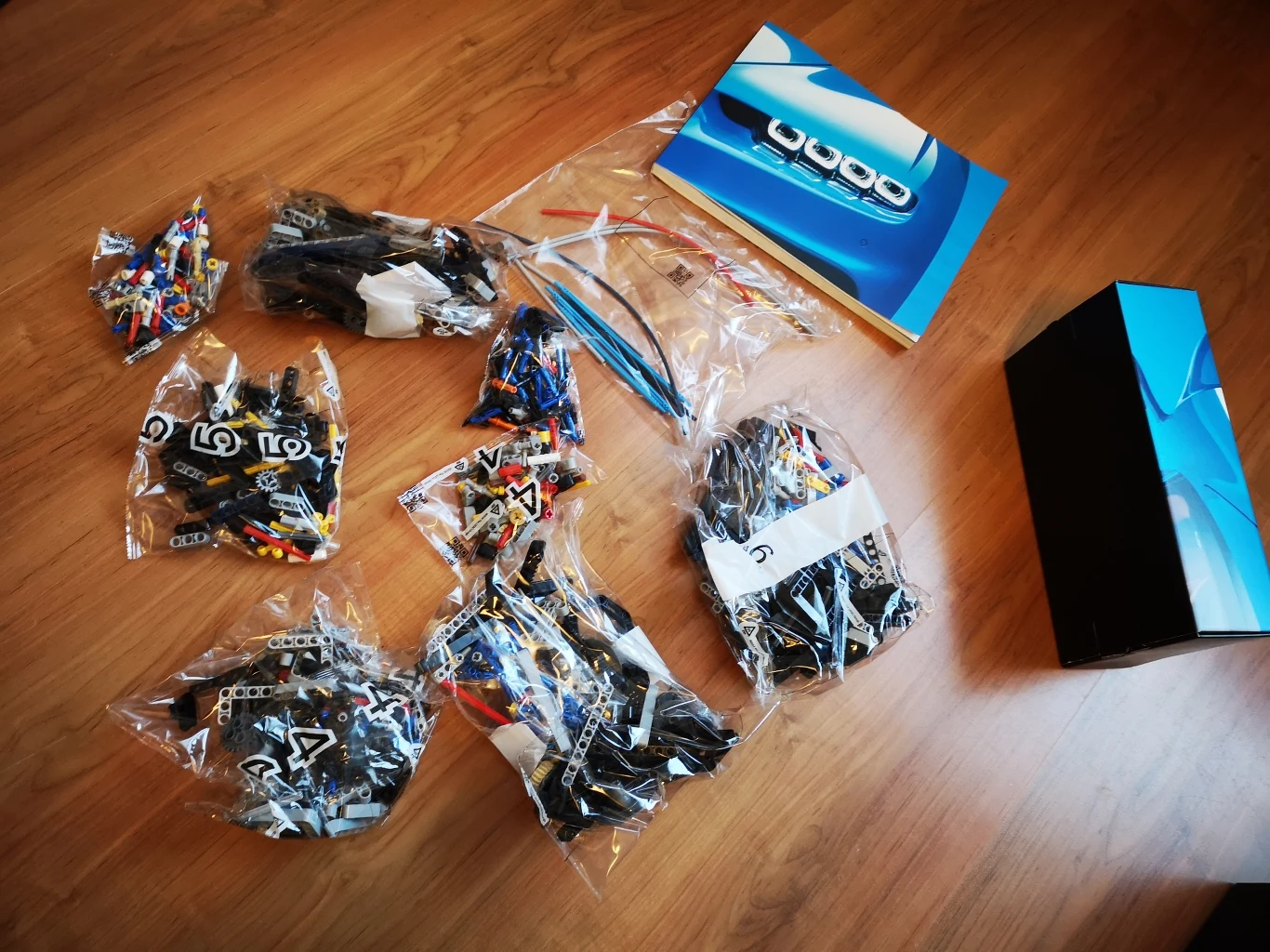 To tylko zawartość jednego z pudełeczek z klockami To tylko zawartość jednego z pudełeczek z klockami