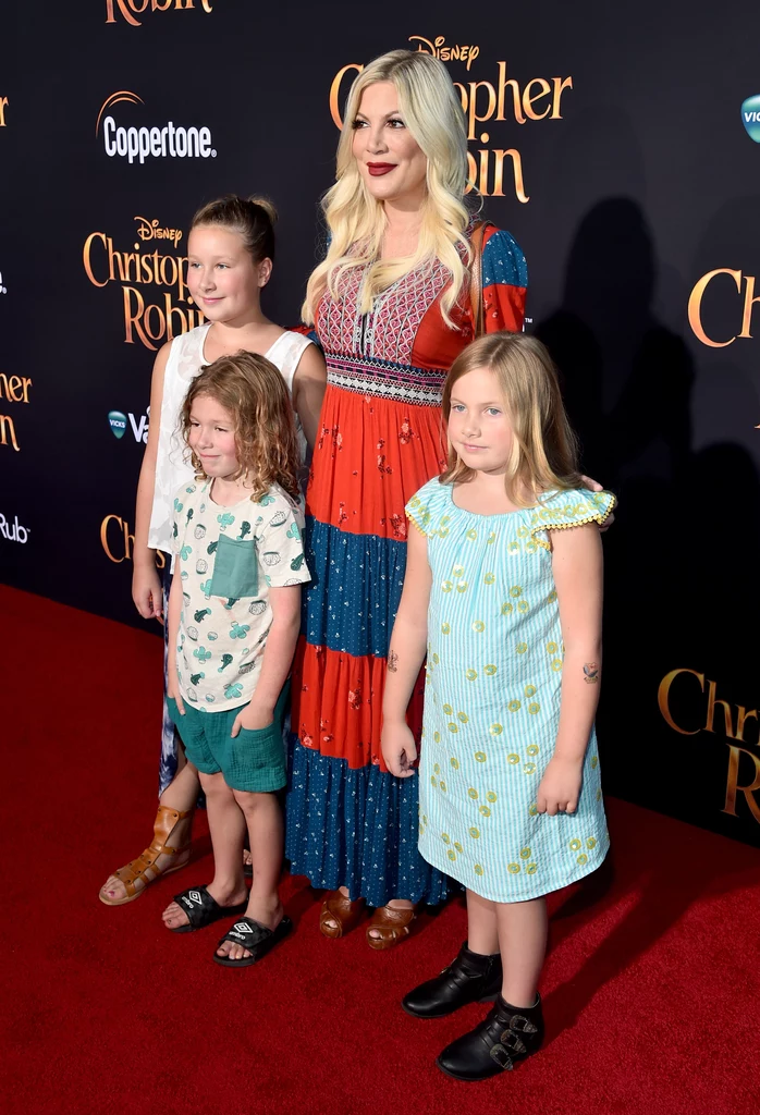 Stella Doreen McDermott, Finn Davey McDermott, Tori Spelling i Hattie Margaret McDermott