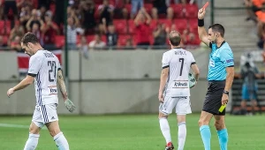 Legia Warszawa. Mistrz przereklamowany jak cała Ekstraklasa