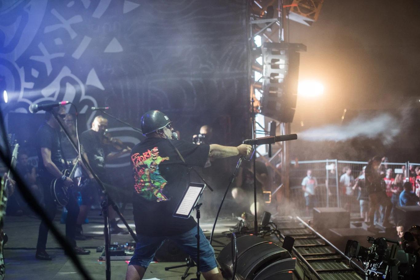 Zobacz zdjęcia z koncertu grupy Big Cyc na Małej Scenie Pol'and'Rock Festival 2018! Zobacz zdjęcia z koncertu grupy Big Cyc na Małej Scenie Pol'and'Rock Festival 2018!