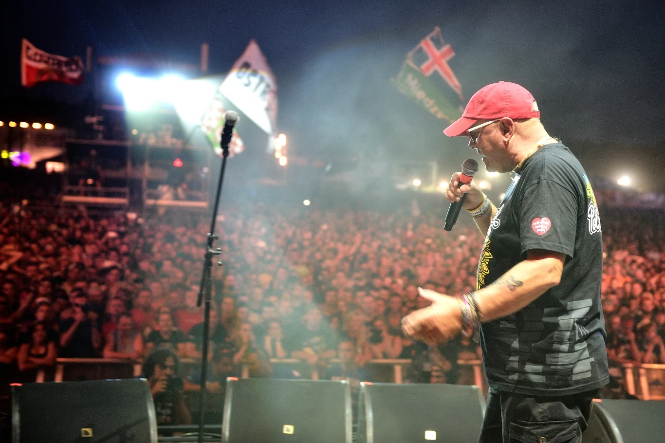 Zobacz zdjęcia z koncertu grupy Big Cyc na Małej Scenie Pol'and'Rock Festival 2018! Zobacz zdjęcia z koncertu grupy Big Cyc na Małej Scenie Pol'and'Rock Festival 2018!