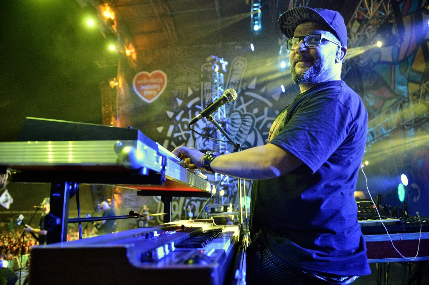 Zobacz zdjęcia z koncertu grupy Big Cyc na Małej Scenie Pol'and'Rock Festival 2018! Zobacz zdjęcia z koncertu grupy Big Cyc na Małej Scenie Pol'and'Rock Festival 2018!