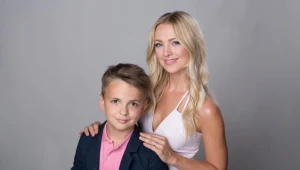 Asia za namową Wojtka (Feliks Matecki) zdecydowała się zachować nieruchomość i zamieszkać na Wietrznej na stałe