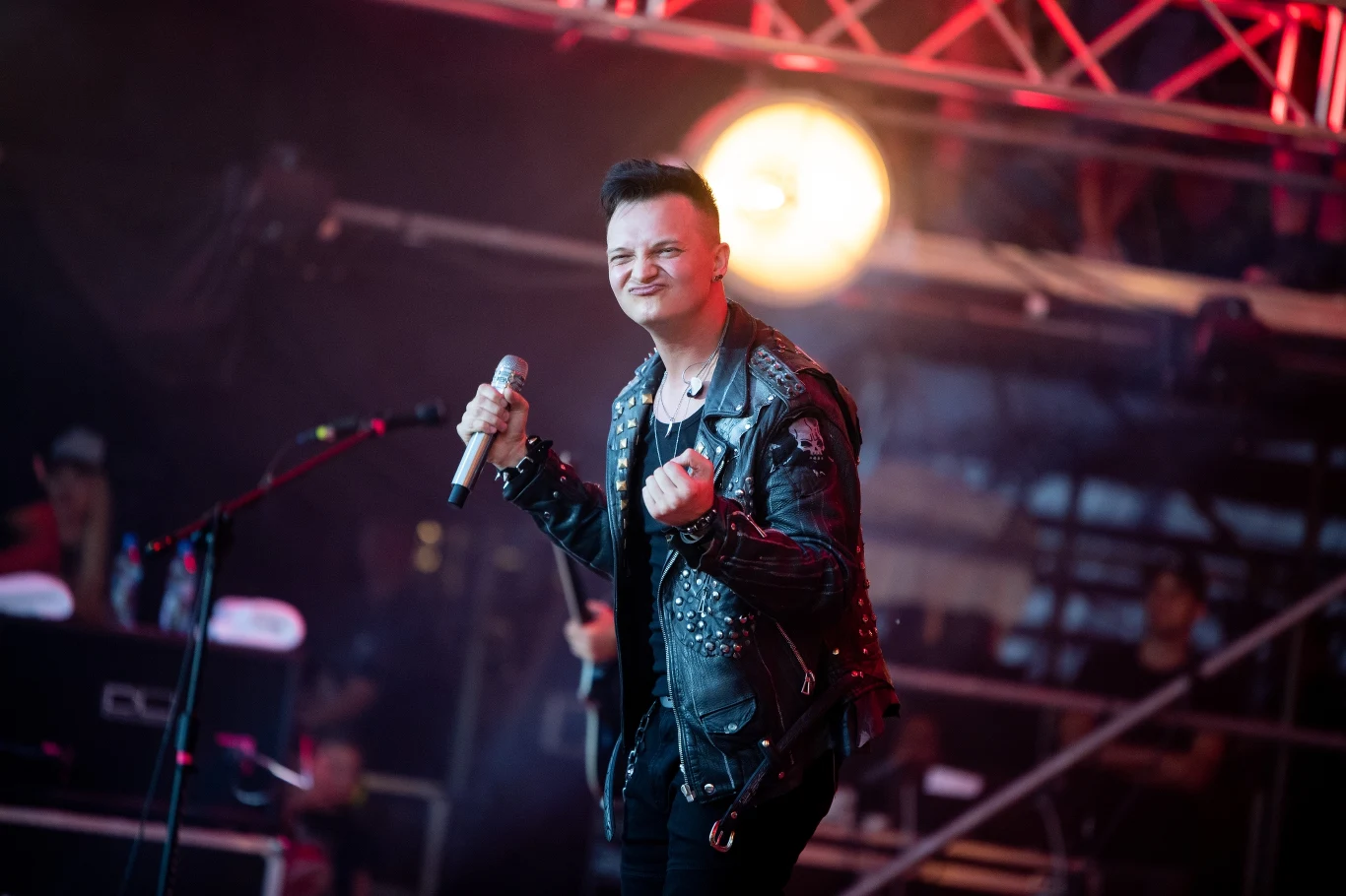 Zobacz zdjęcia z koncertu grupy Nocny Kochanek na Dużej Scenie Pol'and'Rock Festival 2018!