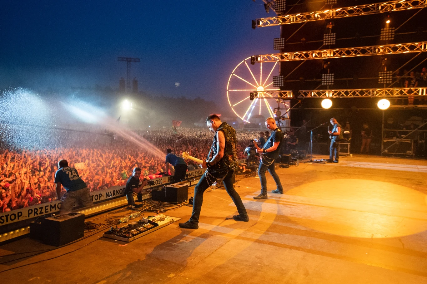 Zobacz zdjęcia z koncertu grupy Nocny Kochanek na Dużej Scenie Pol'and'Rock Festival 2018!