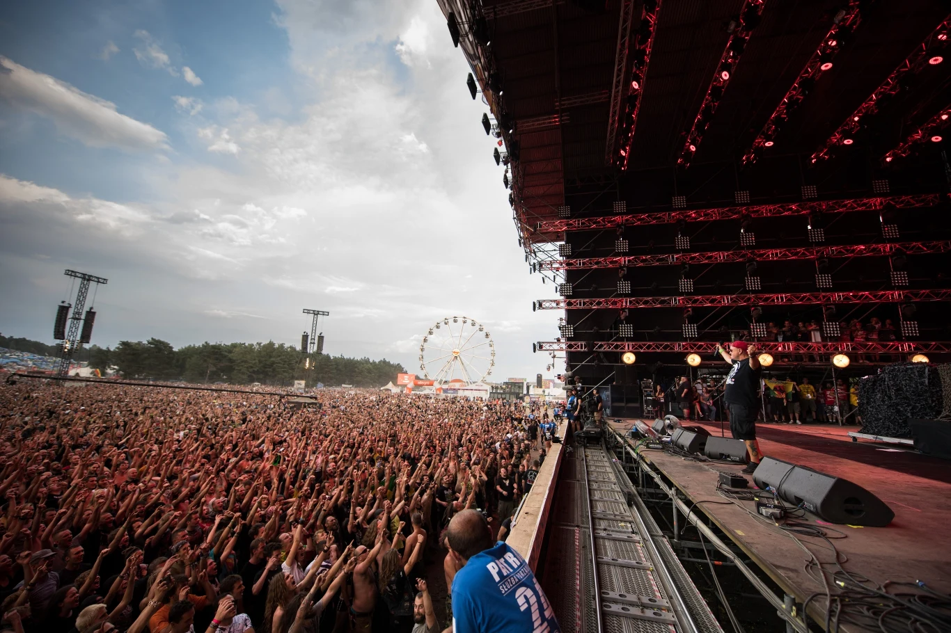 Jurek Owsiak i uczestnicy Pol'and'Rock Festival 2018 Jurek Owsiak i uczestnicy Pol'and'Rock Festival 2018
