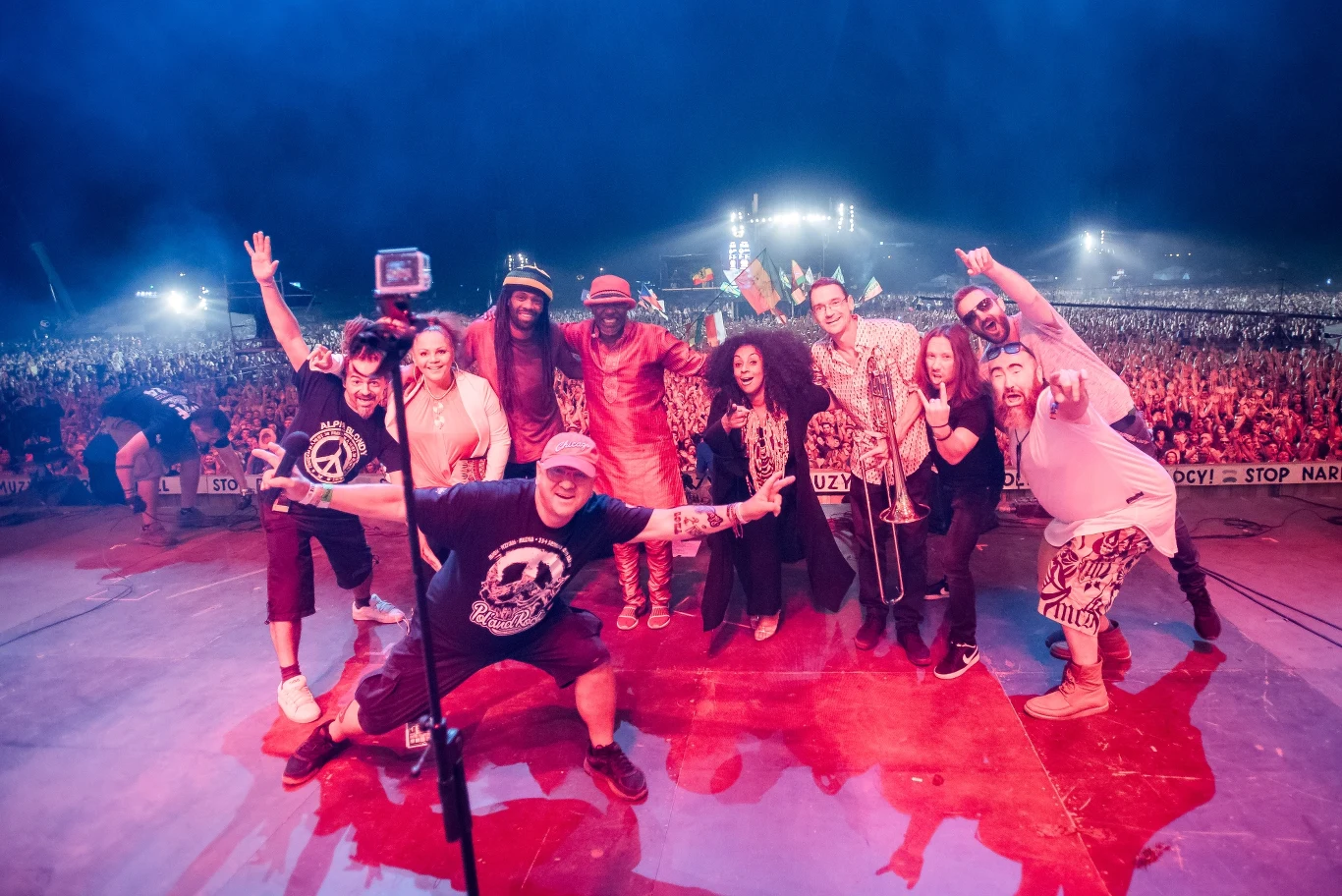 Zobacz zdjęcia z koncertu Alpha Blony'ego na Dużej Scenie Pol'and'Rock Festival 2018 Zobacz zdjęcia z koncertu Alpha Blony'ego na Dużej Scenie Pol'and'Rock Festival 2018