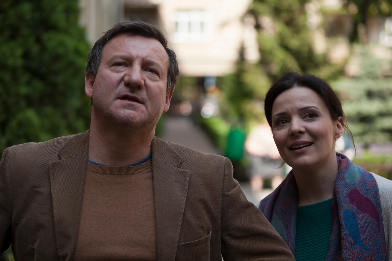 Bożena Stachura i Robert Więckiewicz jako Janusz Kondratiuk w filmie "Jak pies z kotem" 