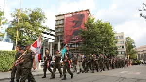 Około 350 osób wyruszyło z krakowskich Oleandrów w 53. Marszu Szlakiem I Kompanii Kadrowej.