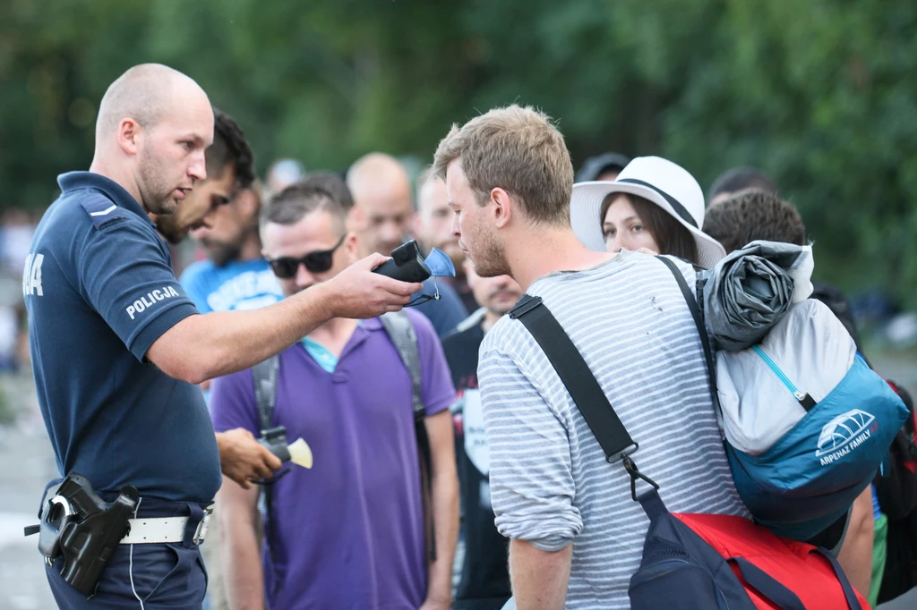 Policja bada trzeźwość uczestników wyjeżdżających z Pol'and'Rock Festival