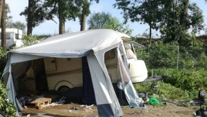 Nie żyje 12-latek, którego drzewo przygniotło na kempingu