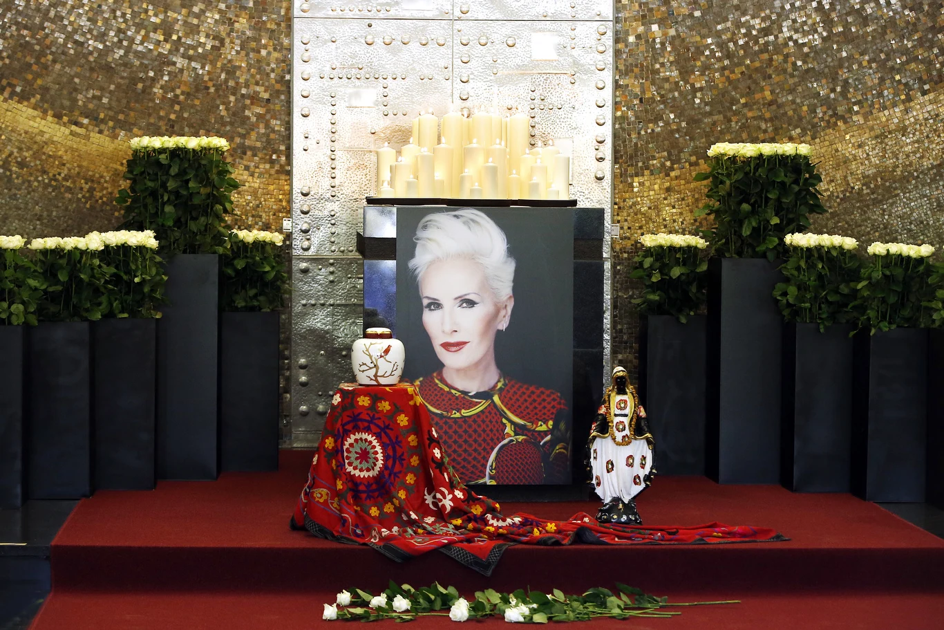 Ceremonia pogrzebowa Kory