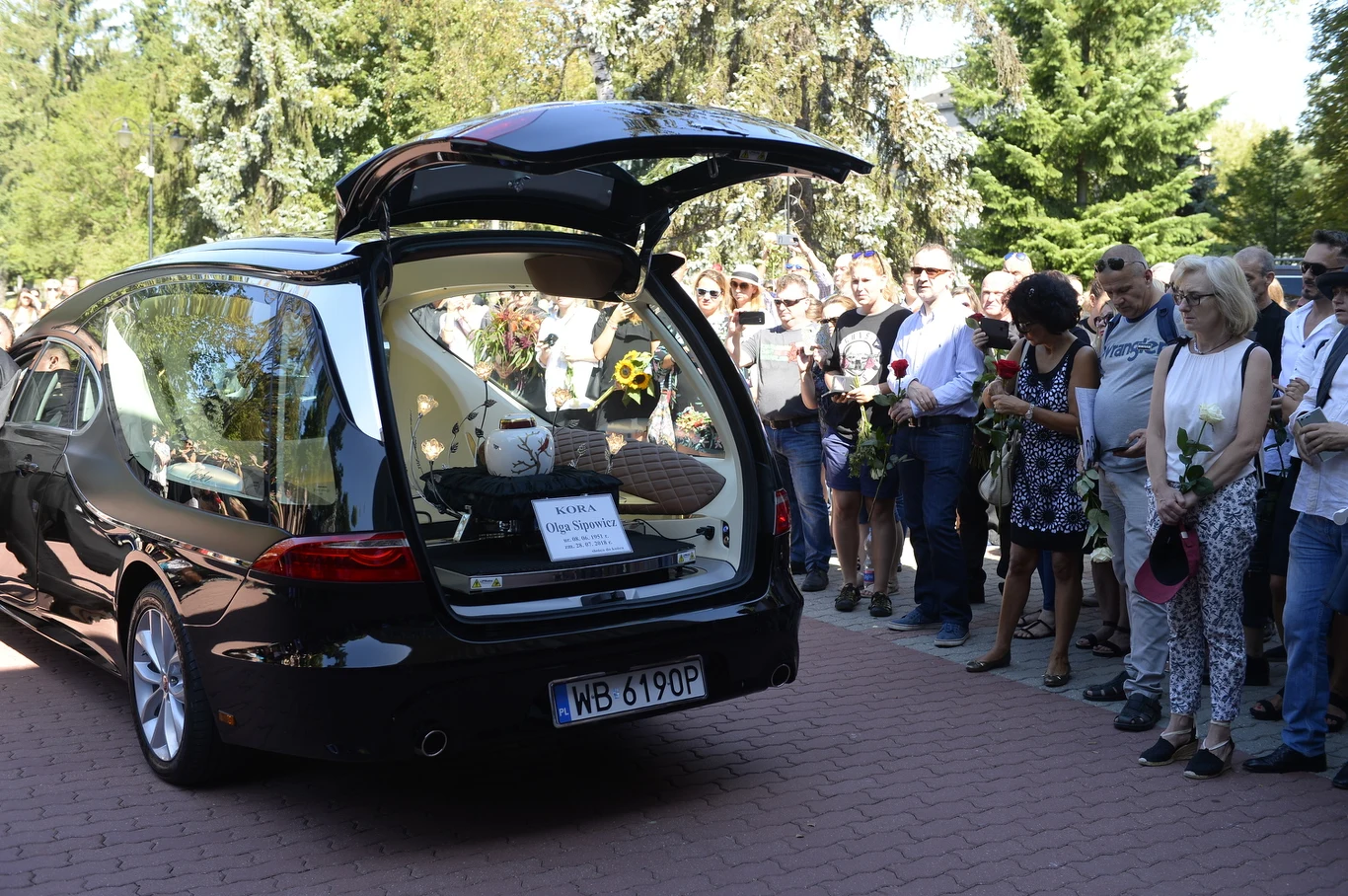 Urna z prochami, fot. fot. Mieszko Piętka, Jordan Krzemiński