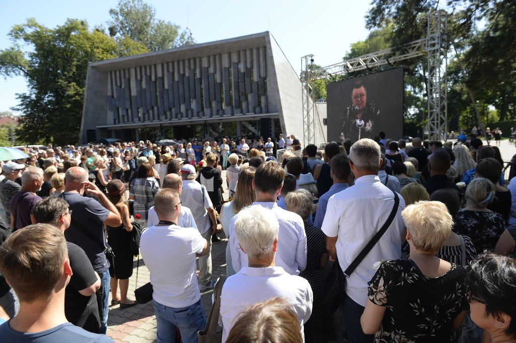 Korę żegnały tłumy fanów, fot. Mieszko Piętka, Jordan Krzemiński