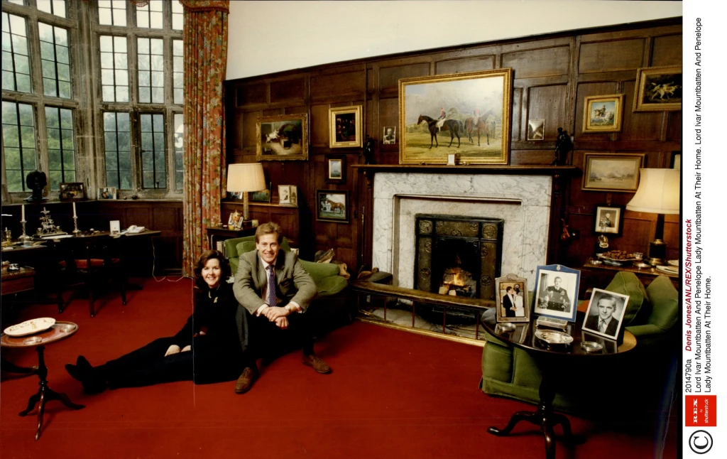 Przed laty z żoną w rodzinnej posiadłości Przed laty z żoną w rodzinnej posiadłości