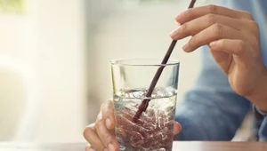 Rozpaleni i utrudzeni wielkomiejskim upałem, marzymy najczęściej o wodzie z lodówki