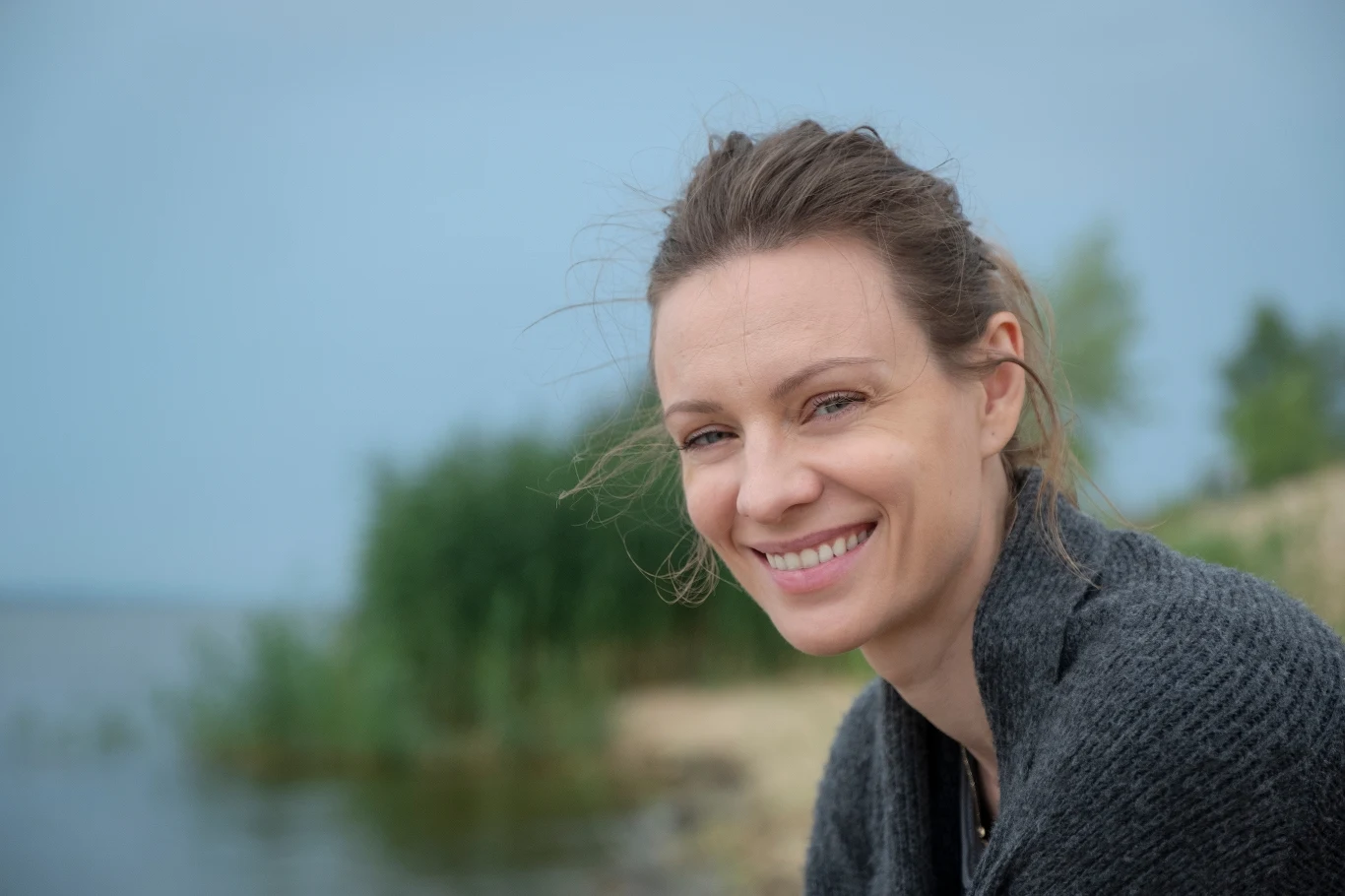 Serial jest kolejnym oryginalnym projektem stacji TVN. Autorkami pomysłu są Katarzyna Śliwińska-Kłosowicz (główna scenarzystka), Karolina Izert (producentka) i Marta Grela (szefowa Zespołu Produkcji Fabularnych). 