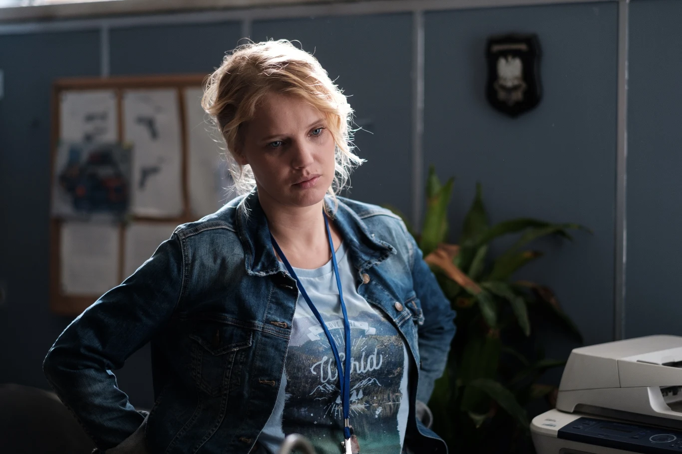 By dowiedzieć się czegoś więcej o intrygującej nastolatce, Olga postanawia poprosić o pomoc zaprzyjaźnioną policjantkę - Justynę (Joanna Kulig). To uruchamia prawdziwą lawinę wypadków... 