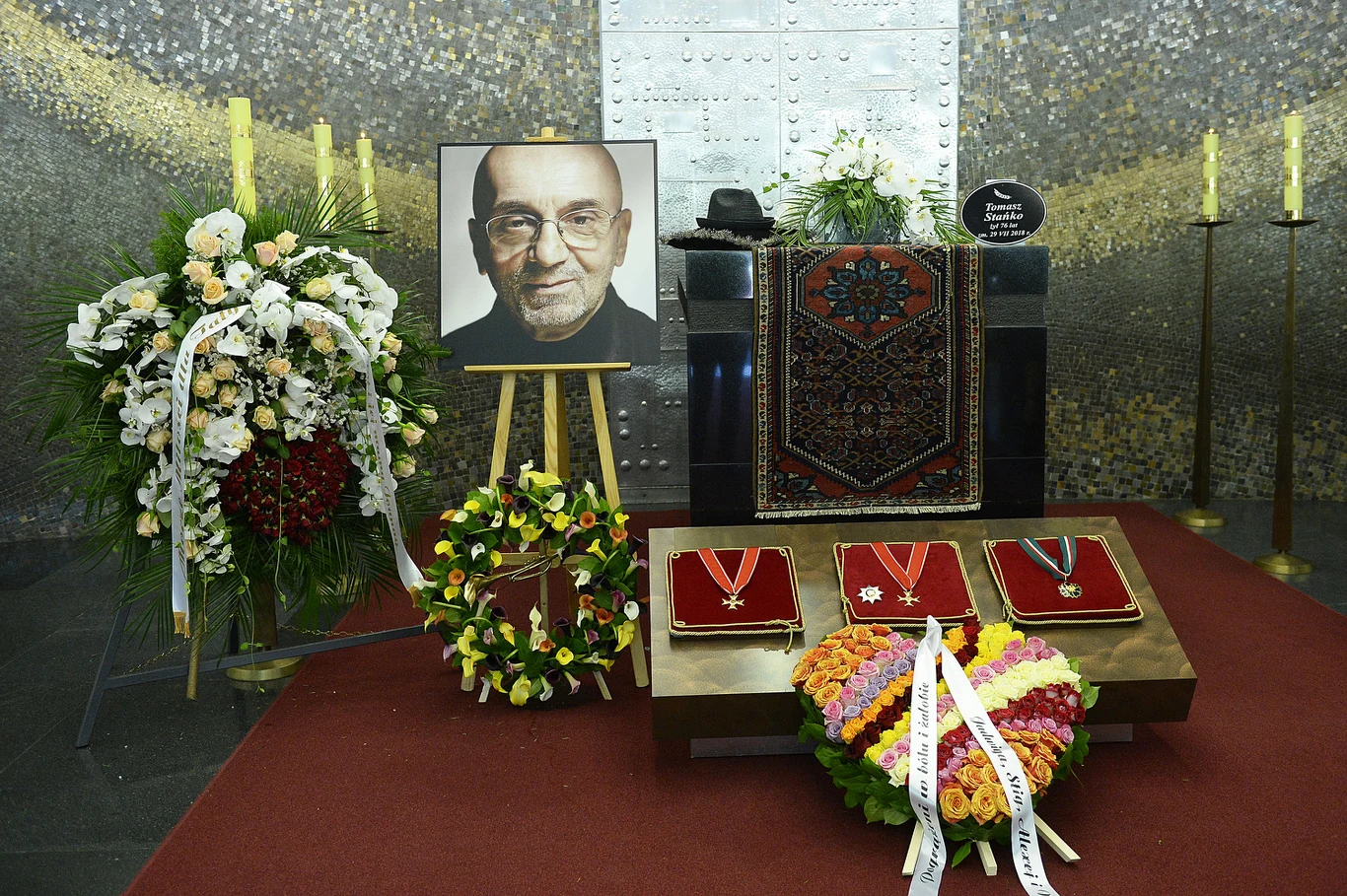 Zobacz zdjęcia z pogrzebu Tomasza Stańki na Powązkach w Warszawie