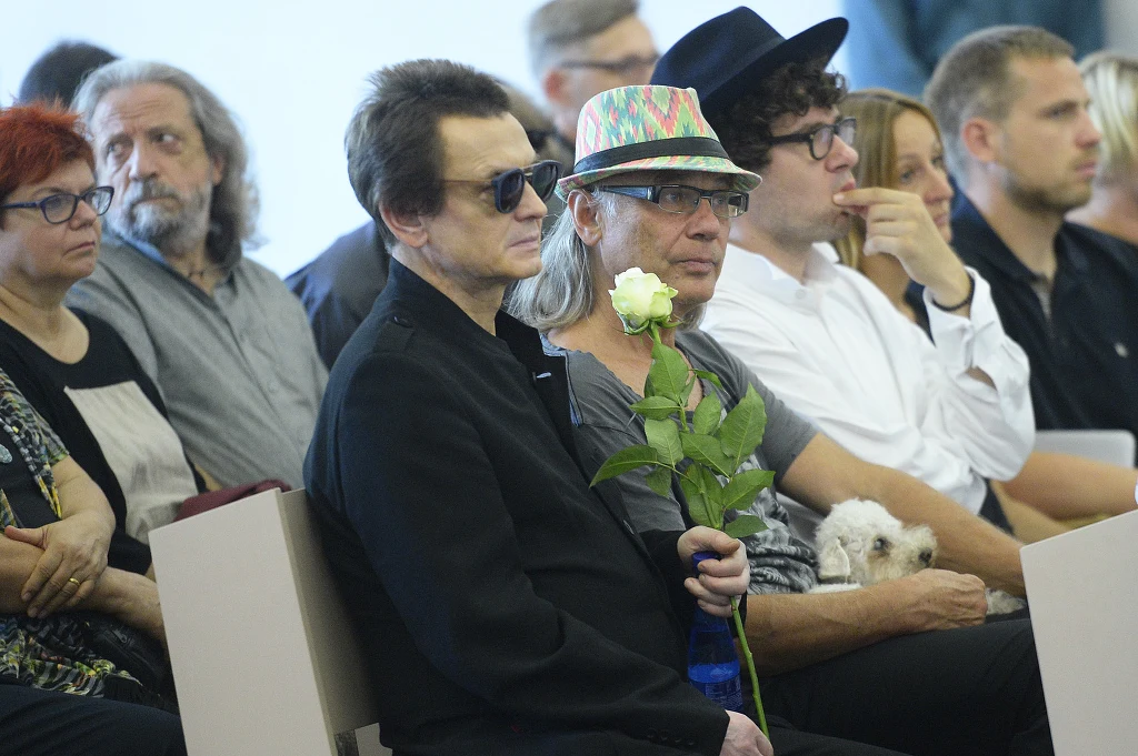 Kamil Sipowicz na pogrzebie Tomasza Stańki Kamil Sipowicz na pogrzebie Tomasza Stańki