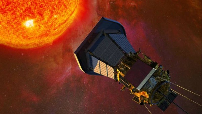 Wizja artystyczna sondy Parker Solar Probe badającej Słońce