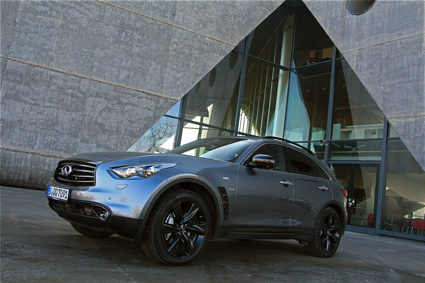 QX70 znika z oferty Infiniti