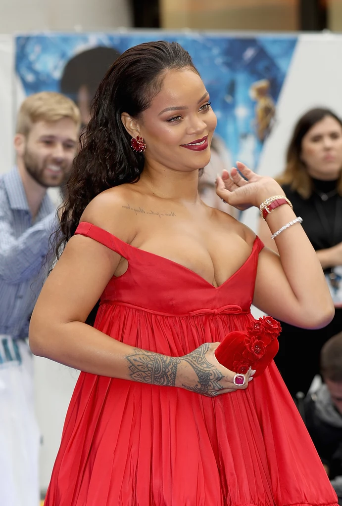 Rihanna angażuje się w pomoc młodym ludziom