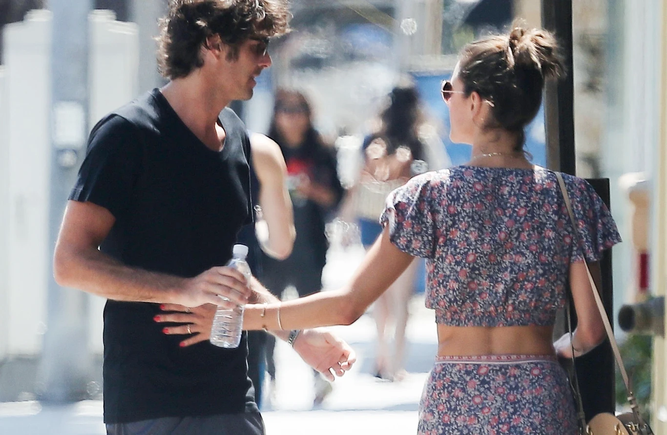 Alessandra Ambrosio z nowym ukochanym Alessandra Ambrosio z nowym ukochanym