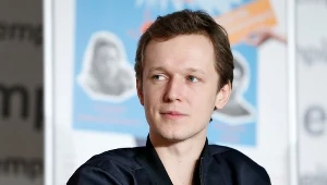 Filip Pławiak to jeden z najlepiej się zapowiadających polskich aktorów młodego pokolenia