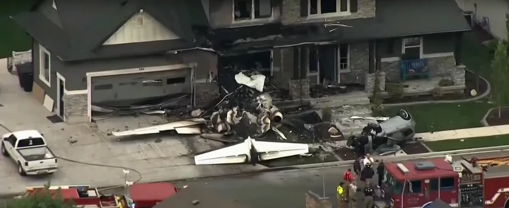 Pilot chciał zemścić się na żonie wlatując samolotem w dom. Mężczyzna zginął na miejscu. Kobieta wraz z dzieckiem cudem przeżyli