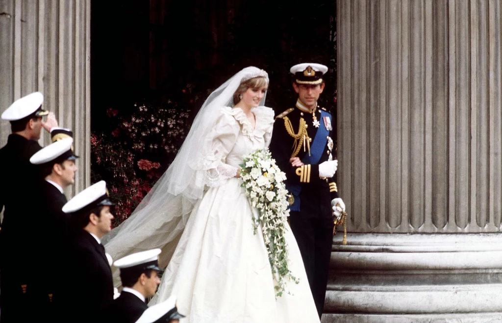 Lady Di i książę Karol podczas ślubu 