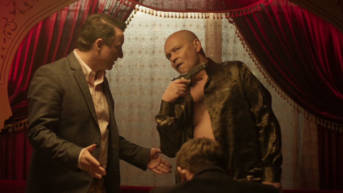 Nieoczekiwanie ich losy przetną się, co doprowadzi do konfrontacji Kuby z jego dotychczasowym życiem i decyzjami - tymi, które podjął i które jeszcze przed nim. Czy Kuba podejmie walkę z własnymi demonami? Nieoczekiwanie ich losy przetną się, co doprowadzi do konfrontacji Kuby z jego dotychczasowym życiem i decyzjami - tymi, które podjął i które jeszcze przed nim. Czy Kuba podejmie walkę z własnymi demonami?