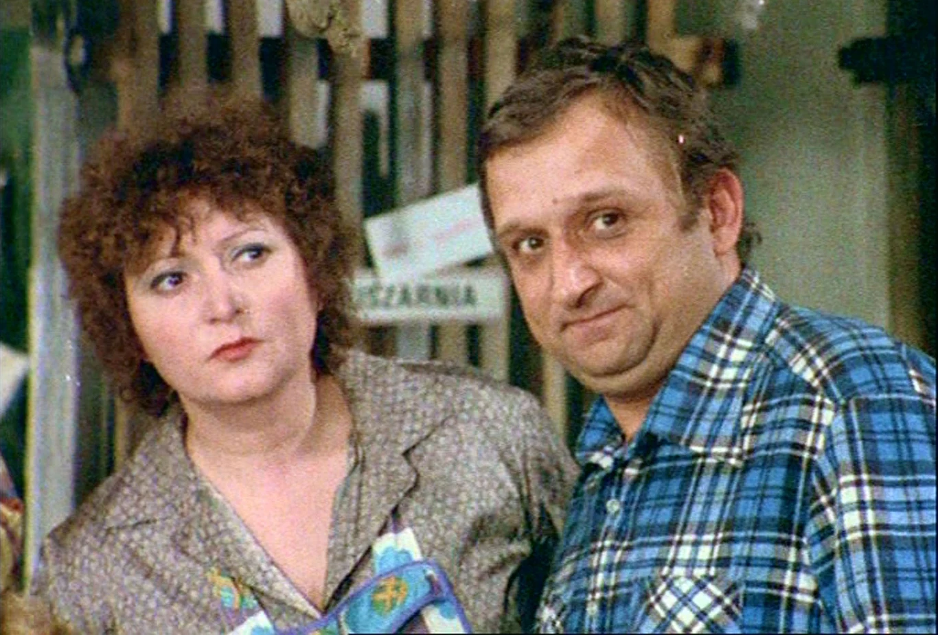 Krystyna Tkacz i Kazimierz Kaczor w serialu "Alternatywy 4"