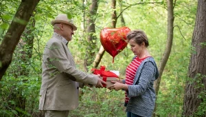 Honorata zauważy przyczepiony do krzaka balon w kształcie serca i spotka w końcu męża