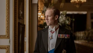 Tobias Menzies jako książe Filip
